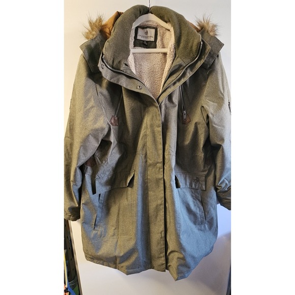 Legendary Whitetail parka fisherman core xl faux fur womans twighlight core - Picture 3 of 7